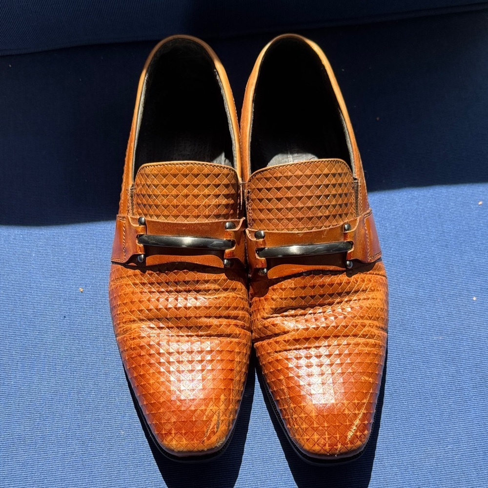 Stacy Adams Textured Brown Leather Loafers - Picture 2 of 6